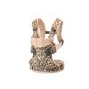 BabyBjörn nosítko ONE - Beige/Leopard Cotton