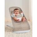 BabyBjörn lehátko Balance soft - Grey Beige/White mesh
