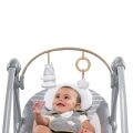 INGENUITY Houpačka konvertibilní cestovní s melodií Bella Teddy™ 0m+