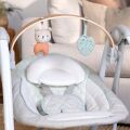 INGENUITY Houpačka konvertibilní cestovní s melodií Cozy Spot™ 0m+