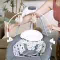 INGENUITY Houpačka pohupující hudební ™ 0m+, do 9kg - Parker