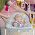 BRIGHT STARTS Houpadlo vibrující Rosy Rainbow™ 0m+ do 18 kg