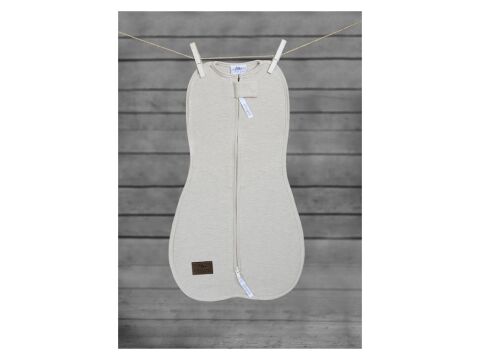 Sleepee Zavinovačka First Step Swaddle s čepičkou - Béžová