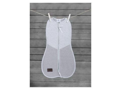 Sleepee Zavinovačka First Step Swaddle s čepičkou - Šedá