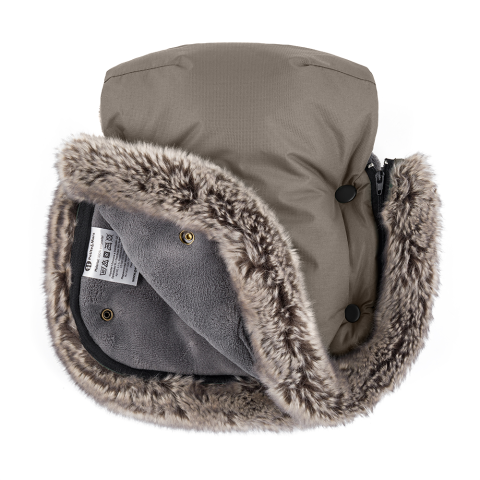 PETITE&MARS Rukávník / rukavice na kočárek Furry - Mocha Mousse