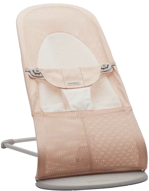 BabyBjörn lehátko Balance Soft - Pearly Pink/White mesh